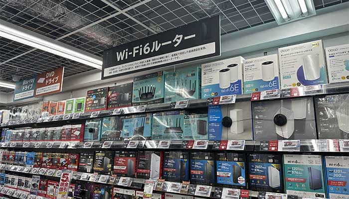 家電量販店で売られているWi-Fiルーターの写真